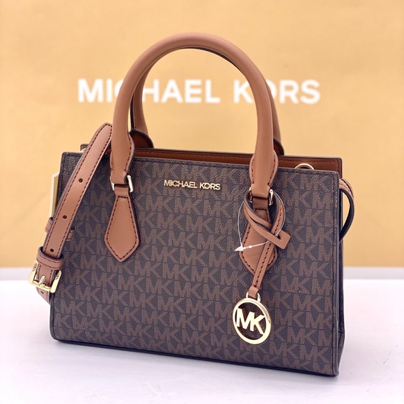 Michael Kors Small Sheila Center
Zip Satchel Crossbody Bag Brown - Picture 2 of 15